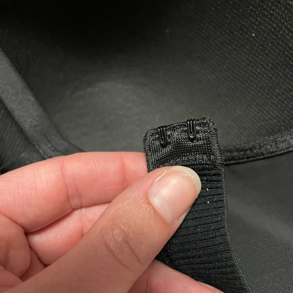 VS SPORTS BRA - Picture 6 of 9